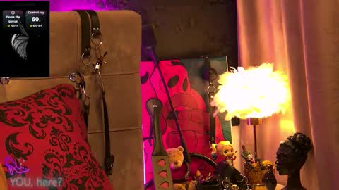 ZoeMesmerize online show from November 4, 12:04 pm