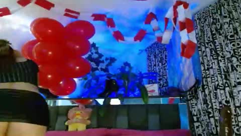 Snapshot of zoemi chatting on February 18, 5:09 am zoemi online show from February 18, 5:09 am