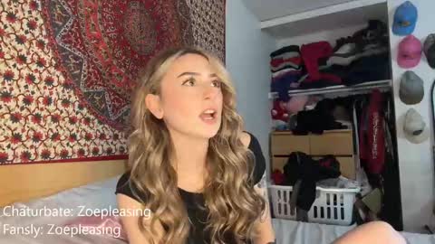 zoepleasing online show from October 17, 1:09 am