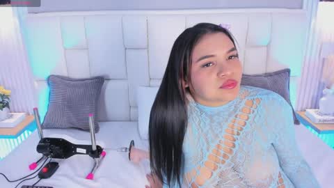 Zoe online show from April 8, 4:12 am