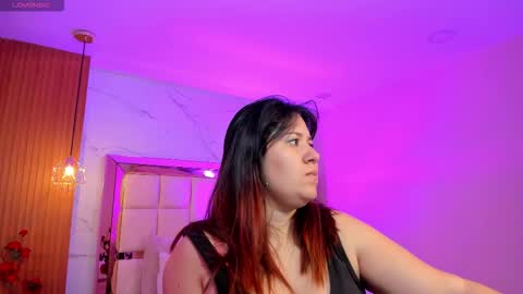 Snapshot of zoes_mile chatting on February 11, 11:26 am Zoes online show from February 11, 11:26 am