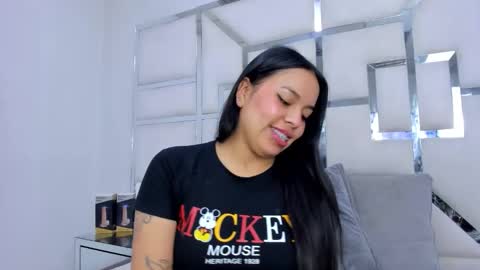 ZoeSwam online show from December 2, 12:10 pm