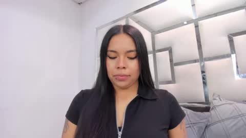 ZoeSwam online show from February 25, 1:43 pm