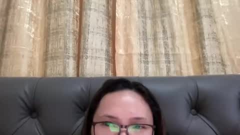 zoey_foryou online show from April 3, 2:15 pm