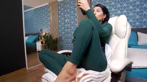 Zoey online show from November 14, 5:33 pm