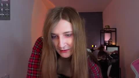 Zoria and Luna online show from March 22, 1:58 pm