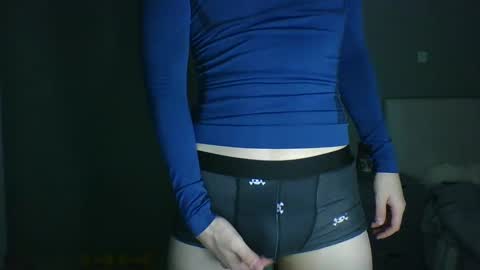 Snapshot of zombieboi111 chatting on December 21, 1:10 pm you can call me Angel online show from December 21, 1:10 pm