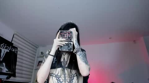 Snapshot of zombieeporcelainex chatting on May 27, 1:57 am SOPHIE online show from May 27, 1:57 am