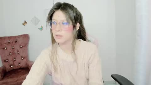 Snapshot of zooeybelair chatting on October 23, 1:21 pm Alicie online show from October 23, 1:21 pm