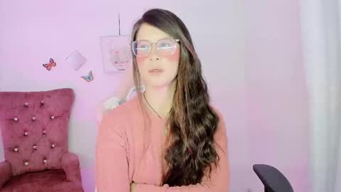 Snapshot of zooeybelair chatting on November 13, 10:58 am Alicie online show from November 13, 10:58 am