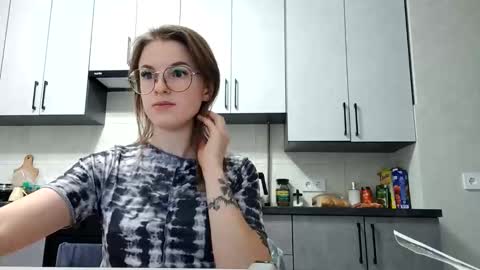 Snapshot of zoriana20 chatting on October 3, 6:38 pm zoriana20 online show from October 3, 6:38 pm