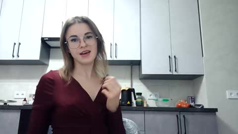 Snapshot of zoriana20 chatting on October 26, 6:47 pm zoriana20 online show from October 26, 6:47 pm