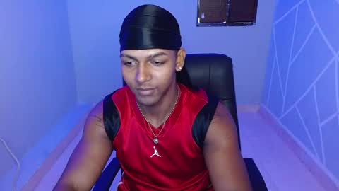 Zoriel online show from April 8, 1:11 pm