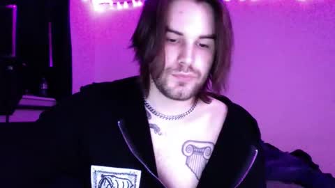 zorvello_83 online show from March 24, 9:09 pm