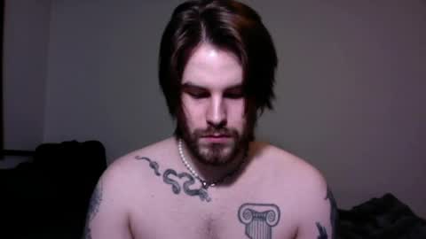 zorvello_83 online show from April 17, 11:41 pm