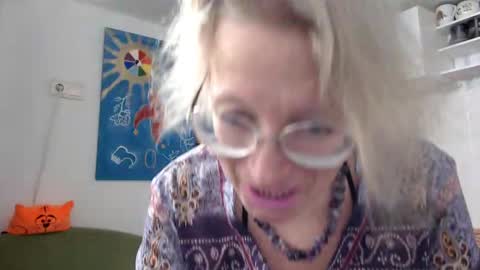 Snapshot of zosya1111 chatting on January 23, 12:09 pm Zosya1111 online show from January 23, 12:09 pm