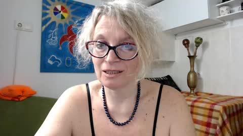 Snapshot of zosya1111 chatting on February 23, 4:13 pm Zosya1111 online show from February 23, 4:13 pm