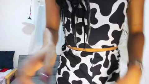 zou_quira online show from October 15, 2:50 pm