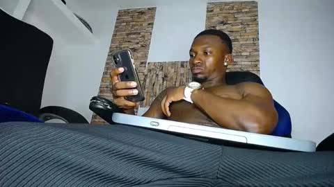 zousxxx online show from April 9, 7:25 am