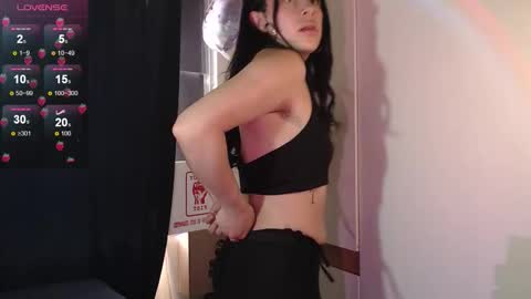 Snapshot of zowi_hottiee chatting on October 23, 7:12 pm cintya kors online show from October 23, 7:12 pm