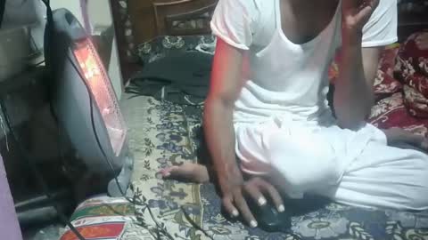 Snapshot of zoyakhan803 chatting on February 17, 12:10 am zoyakhan803 online show from February 17, 12:10 am