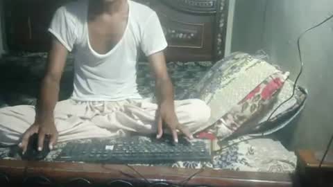 Snapshot of zoyakhan803 chatting on September 20, 11:39 pm zoyakhan803 online show from September 20, 11:39 pm