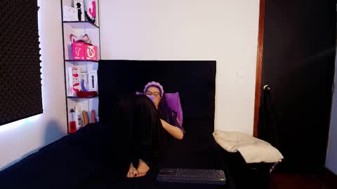 Snapshot of zpzphot chatting on February 12, 11:44 pm zpzphot online show from February 12, 11:44 pm