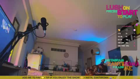 Snapshot of zrd1988 chatting on September 23, 9:40 pm zantiirma online show from September 23, 9:40 pm