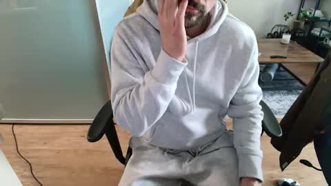 Zuko online show from February 20, 11:38 pm