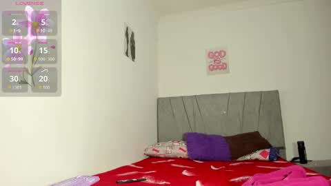 Snapshot of zule__williams chatting on October 25, 12:02 pm zule online show from October 25, 12:02 pm