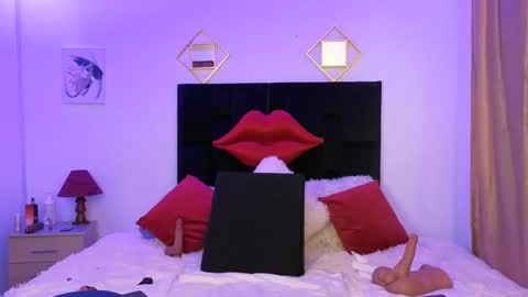 Snapshot of zuly_zahir_01 chatting on September 11, 10:21 pm zuly goode online show from September 11, 10:21 pm