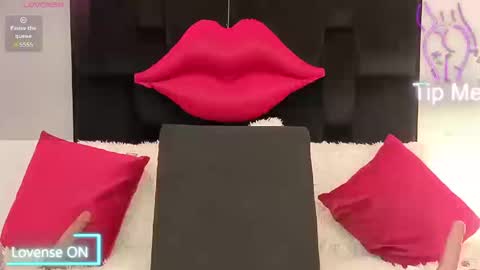 Snapshot of zuly_zahir_01 chatting on September 15, 10:43 pm zuly goode online show from September 15, 10:43 pm