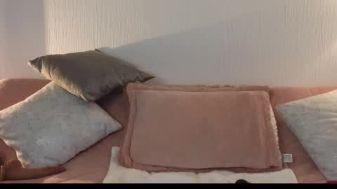 Snapshot of zuly_zahir_01 chatting on September 16, 10:49 am zuly goode online show from September 16, 10:49 am