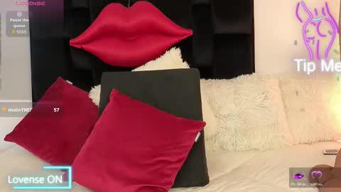 Snapshot of zuly_zahir_01 chatting on November 25, 9:42 am zuly goode online show from November 25, 9:42 am