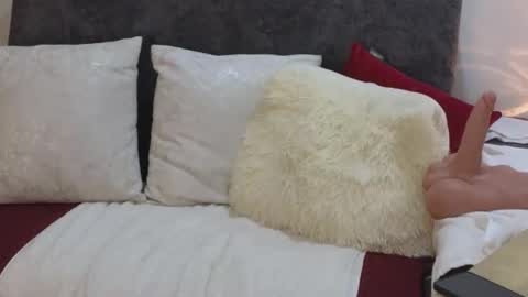 zuly goode online show from April 16, 9:43 am