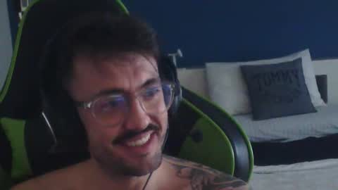 zusta10 online show from November 18, 12:42 pm