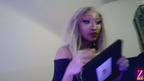 Snapshot of zya_zoo chatting on December 16, 12:37 am ZYA online show from December 16, 12:37 am