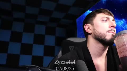 Snapshot of zyzz4444 chatting on February 8, 5:18 am Greek God online show from February 8, 5:18 am