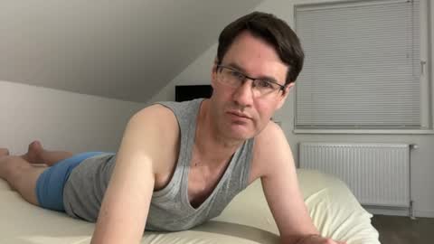 zzz123_cam online show from April 10, 10:14 pm