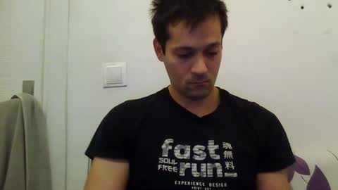 Snapshot of zzzzzzz41 chatting on December 14, 12:33 pm zzzzzzz41 online show from December 14, 12:33 pm