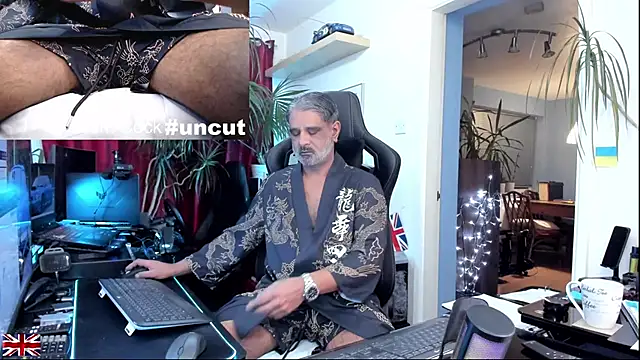 OnlineBossUK online show from December 19, 7:15 am