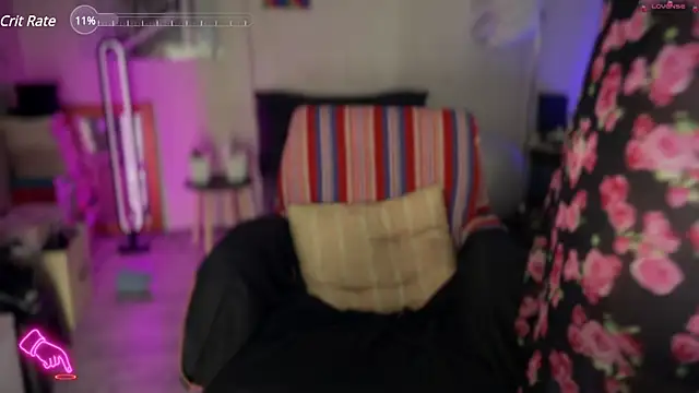 Snapshot of Mannarie_Madsinn chatting on December 28, 5:44 am Mannarie Madsinn online show from December 28, 5:44 am