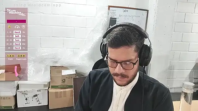 Snapshot of AndyHepburn chatting on October 8, 1:53 pm AndyHepburn online show from October 8, 1:53 pm