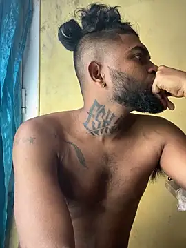 Snapshot of IviedWaster chatting on February 5, 12:20 am IviedWaster online show from February 5, 12:20 am