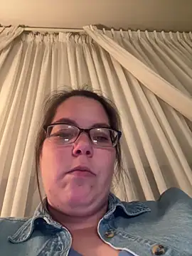 Snapshot of LacieStar chatting on December 9, 10:30 pm LacieStar online show from December 9, 10:30 pm