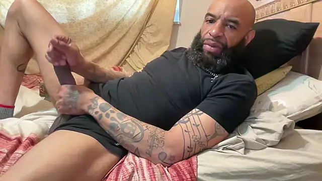 ANAKONDA KIING online show from April 20, 7:59 pm