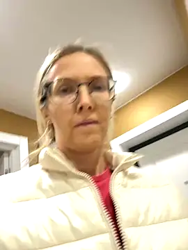 angelmommu online show from November 1, 4:42 pm