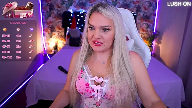 MissyMartinez online show from December 16, 8:41 am