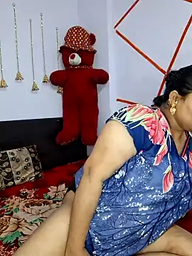 Snapshot of MOM-SUN-COUPLE chatting on January 26, 3:36 pm MOM-SUN-COUPLE online show from January 26, 3:36 pm