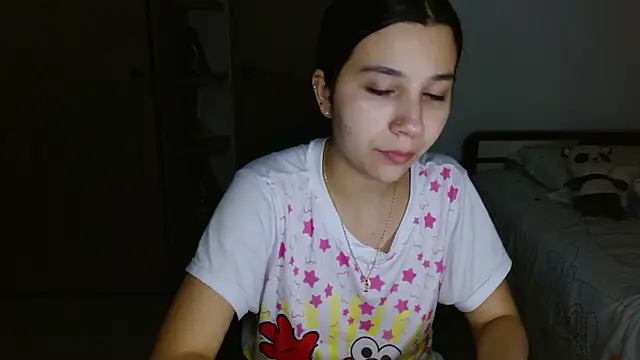 mia  lopez  online show from March 19, 3:43 am